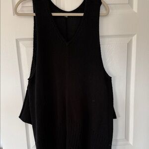Caz Black Sleeveless Loose Knit Top